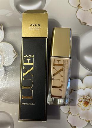 Тональний крем для обличчя luxe
