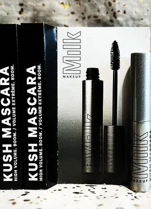 Об'ємна туш для вій milk makeup kush high volume mascara