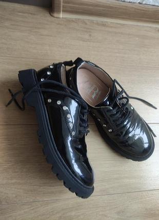 Черные туфли лоферы zara 3