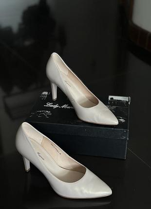 Туфли лодочки