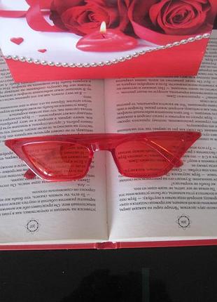 Модні сонцезахисні окуляри