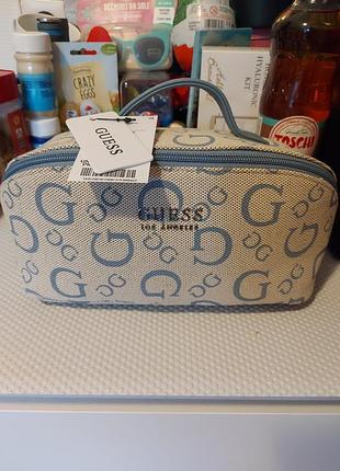 Новая сумка косметичка guess. сумка для косметики guess