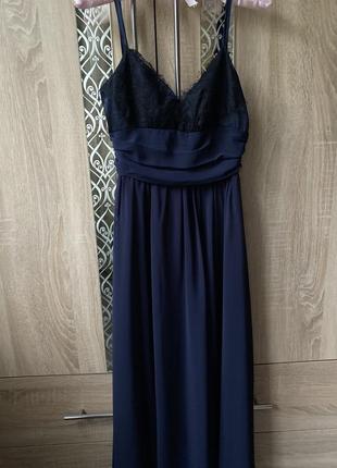 Шикарное вечернее платье в пол с кружевом7 фото