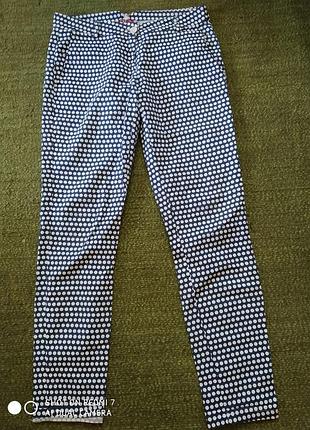 Легкие брюки с карманами