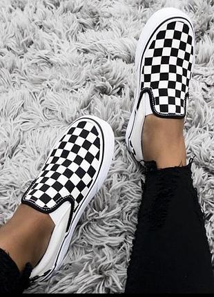 Зручні кеди vans завжди в тренді!