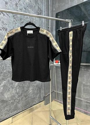 Жіночий костюм guess
