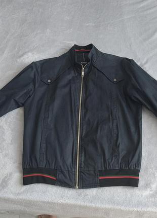 Продам куртку мужскую gucci