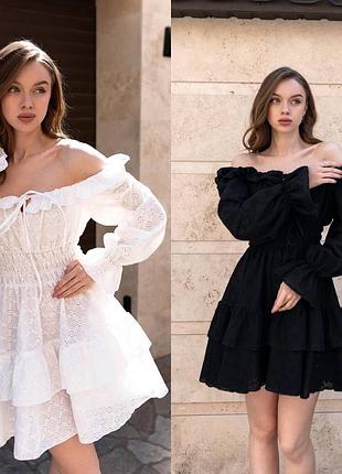 Жіноча сукня з пишною спідницею