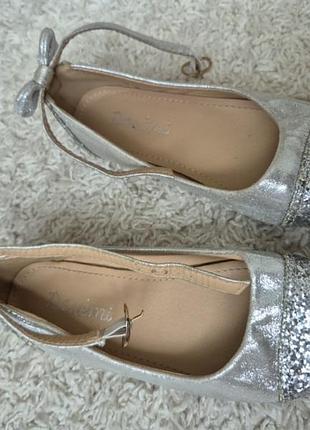 Туфлі для дівчинки