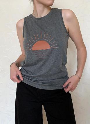 Сіра майка з  принтом shein
