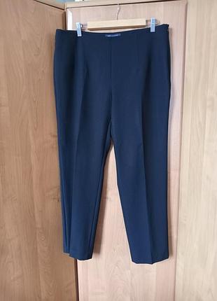 Брюки черные габардиновые зауженные к низу размер xxl