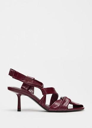 Кожаные босоножки на каблуке с ремешками zara3 фото