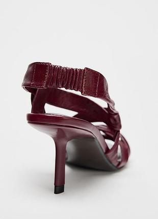 Кожаные босоножки на каблуке с ремешками zara5 фото