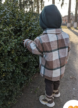 Пальто детское теплое reserved 86 р, в клетку с капюшоном на кнопках, б/в, отличное состояние
