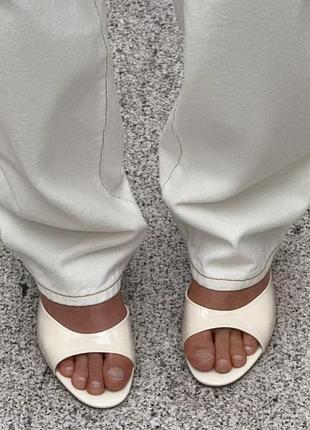 Лаковані босоніжки zara new