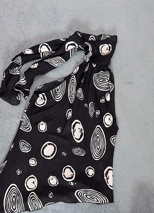 Блуза на одно плече з завʼязками на шию