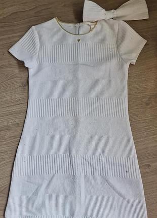 Новое платье guess 8 лет с бантом