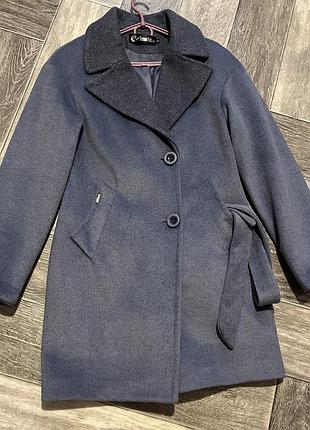 Пальто жіноче