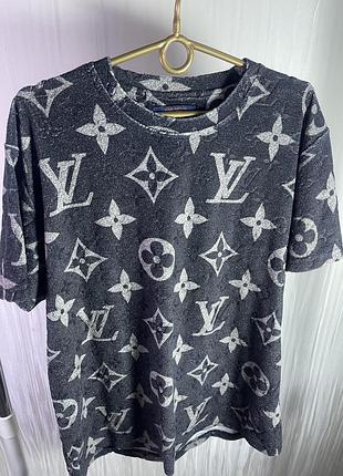 Футболка louis vuitton