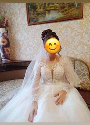 Сукня весільна