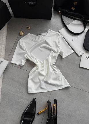 Жіноча базова футболка з відкритою спиною спинкою біла