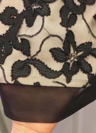 Плаття з дорогої вышивной тканини на підкладці "нюд" розм. "8" usa на 46-48р