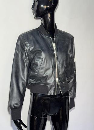 Куртка бомбер