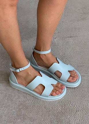 Шкіряні трендові жіночі босоніжки