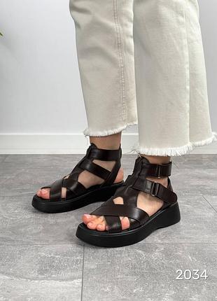 Босоніжки жіночі