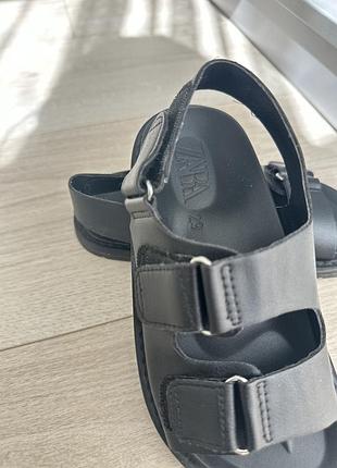 Сандалі zara