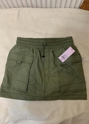 Спідниця міні з об’ємними кишенями