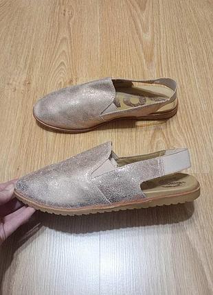 Босоножки кожаные sorel