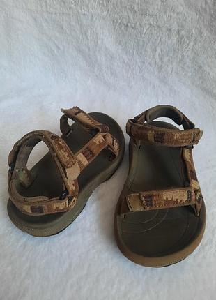 Босоніжки для хлопчика широкі teva 16 см р. 25 26