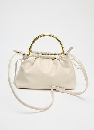Невелика сумка-боулінг з металевими ручками zara