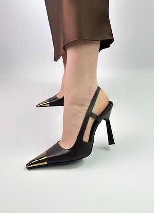 Гарні туфлі слінгбеки