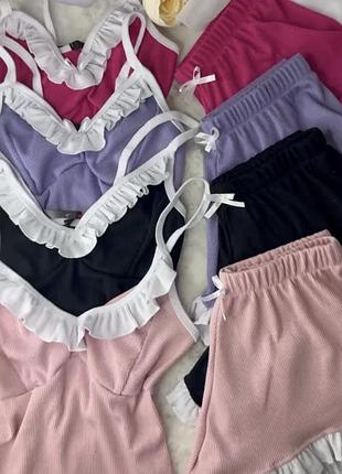 Жіночий домашній костюм