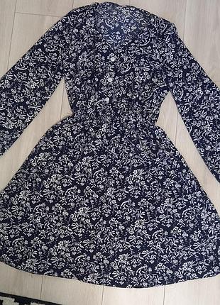 Квіткова сукня міді