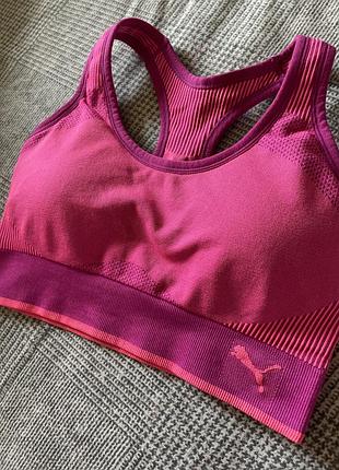Спортивный бесшовный топ для спорта puma