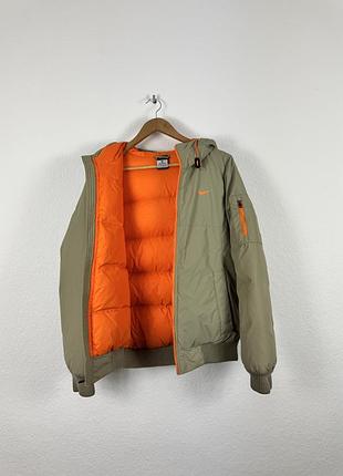 Оригінальний дутий зимовий пуховик nike nylon puffer 550 down beige hooded jacket size s-m