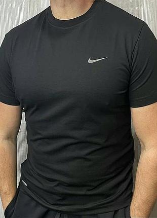 Мужская футболка nike.