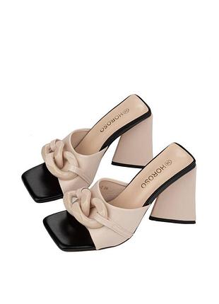 Мюлі з декоративним пластиковим ланцюгом на трикутному підборі квадратний  носок виглядають дуже еф