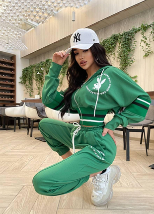 Шикарный костюм спортивный