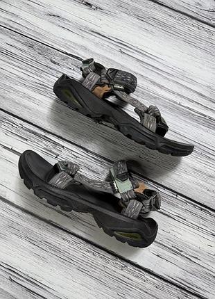 Teva босоножки оригинал 40 размер сандали