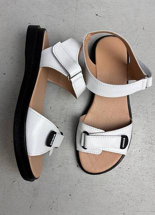 Босоніжки білі жіночі на липучках