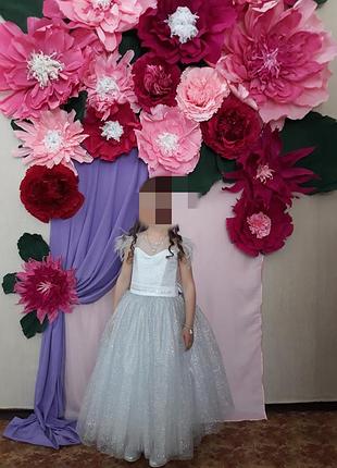 Святкова сукня на випускний в садочок