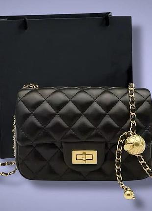 Чорна сумка клач через плече