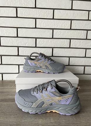 Жіночі кросівки asics