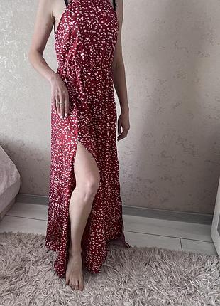 Клсне довге плаття з двома розрізами