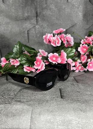 Красивые солнцезащитные женские очки