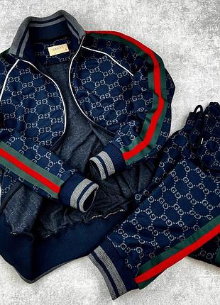 Спортивний костюм